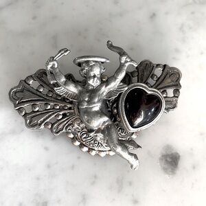 Stunning Cherub Black Heart Vintage Brooch